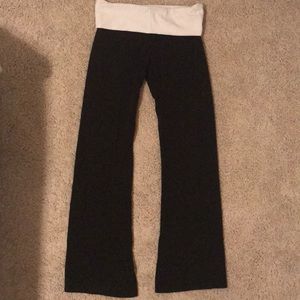 Victoria’s Secret black yoga pants